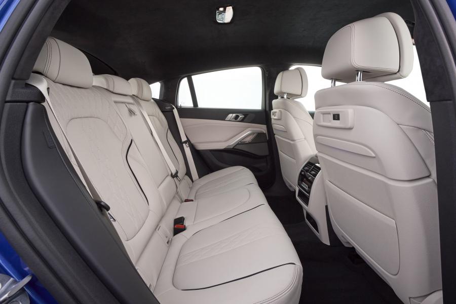 Интерьер BMW X6 M50i (G06) 2019 года  (WW) (фото 148 из 180)